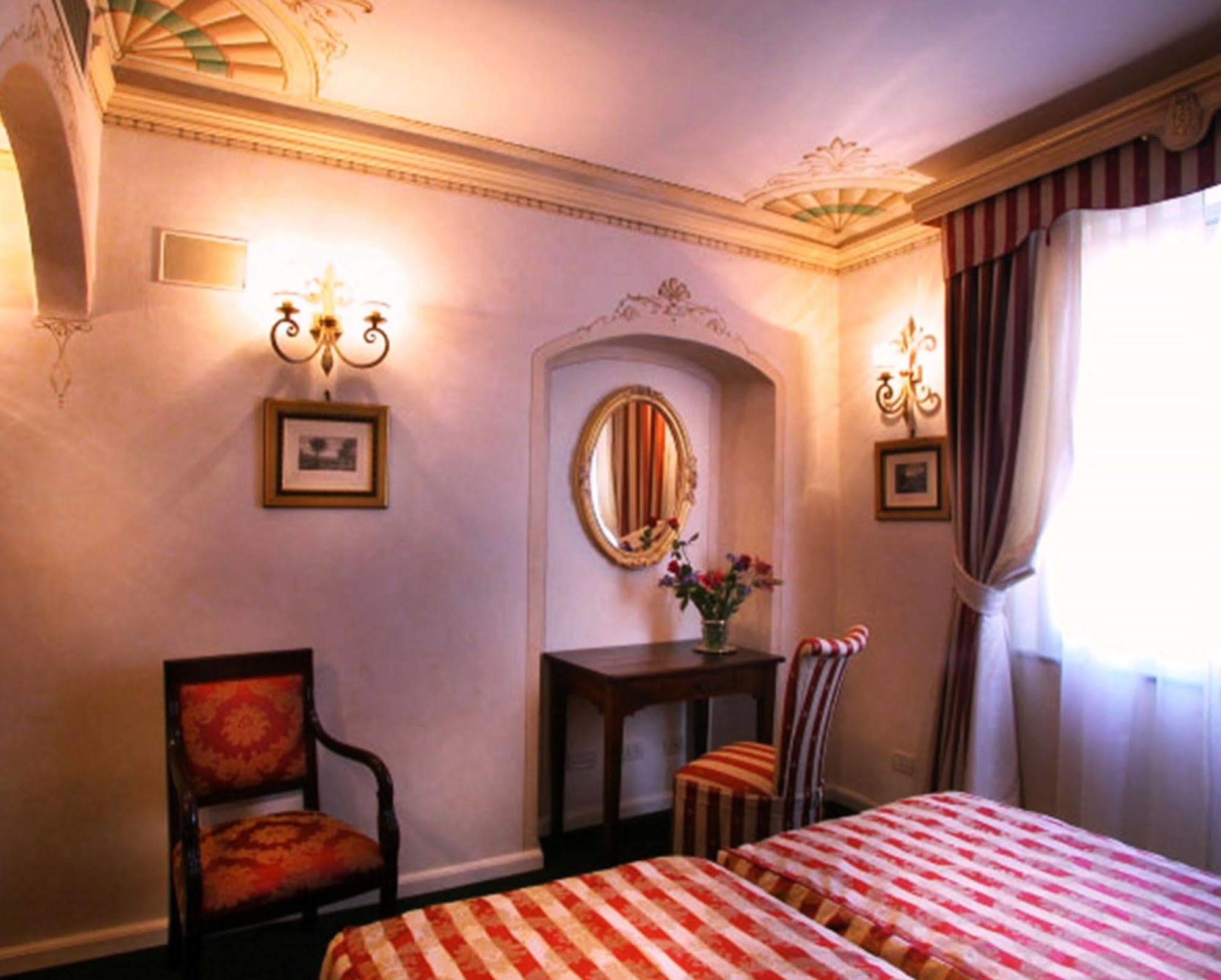 Hotel Relais Dell'Orologio Pisa Quarto foto